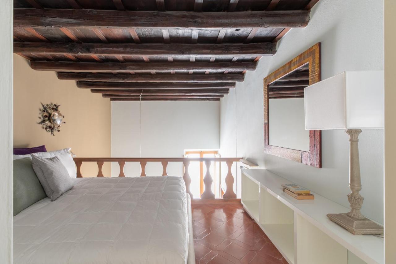 Iflat Pantheon Historic Two-Story Apartment Rome Exterior photo